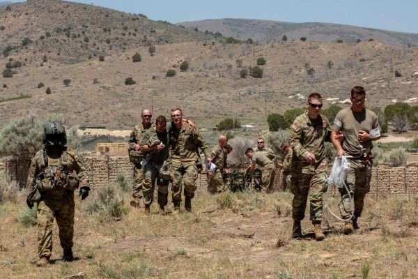 Soldiers train on first aid
