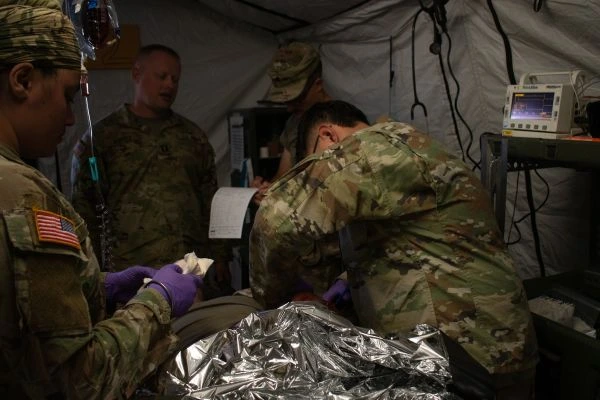 Soldiers conduct medical training
